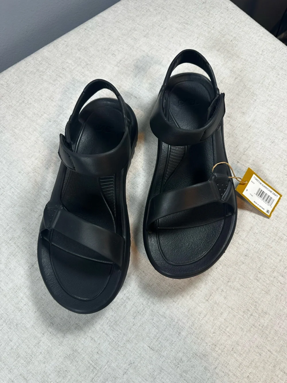 Teva Hurricane Drift Sandal Size 9 Men’s/11 Women’s